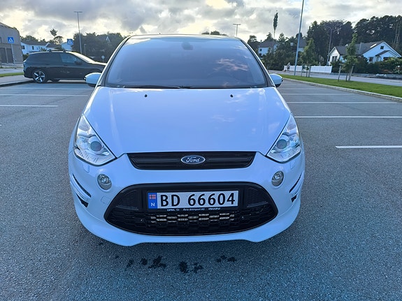 Ford S-MAX 2 of 15