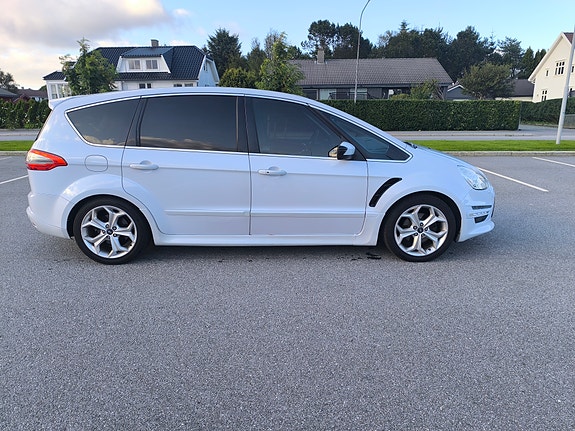 Ford S-MAX 7 of 15
