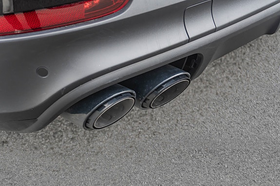 Porsche Cayenne 12 of 30