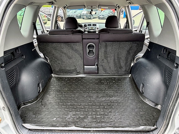 Toyota RAV4 10 of 11