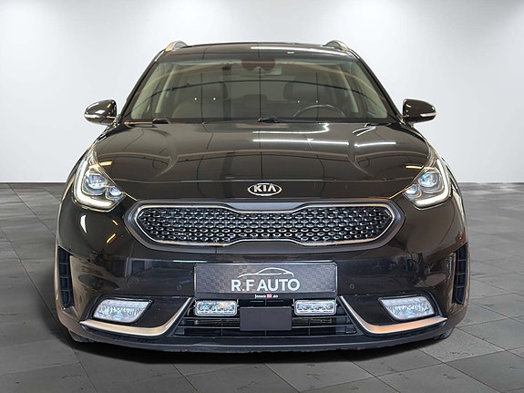 Kia Niro 2 of 27