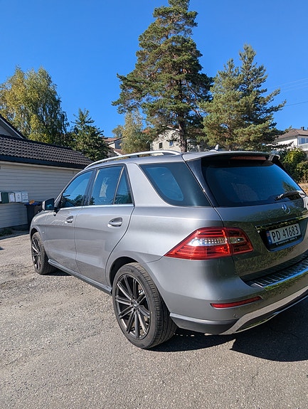 Mercedes-Benz ML250 6 of 14