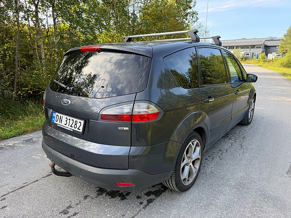Ford S-MAX 5 of 19