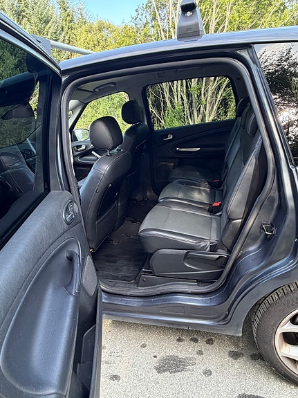 Ford S-MAX 11 of 19