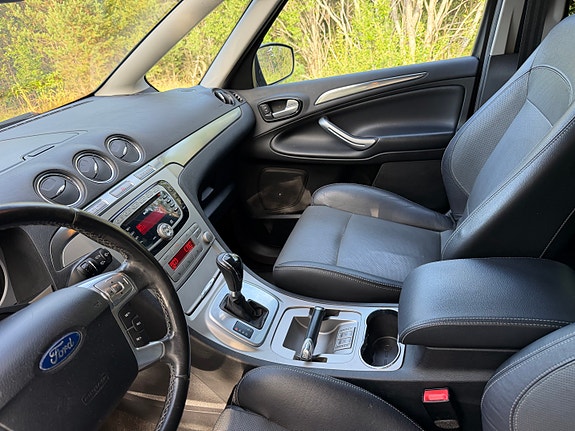 Ford S-MAX 12 of 19