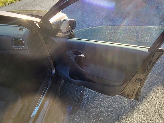 Volkswagen Polo 9 of 12