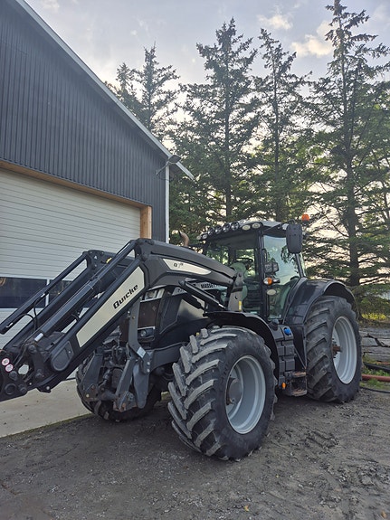 Massey Ferguson MF7726S Dyna-VT 2 of 21