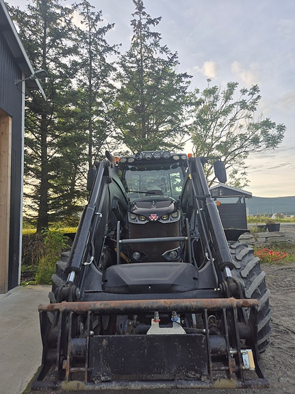 Massey Ferguson MF7726S Dyna-VT 3 of 21