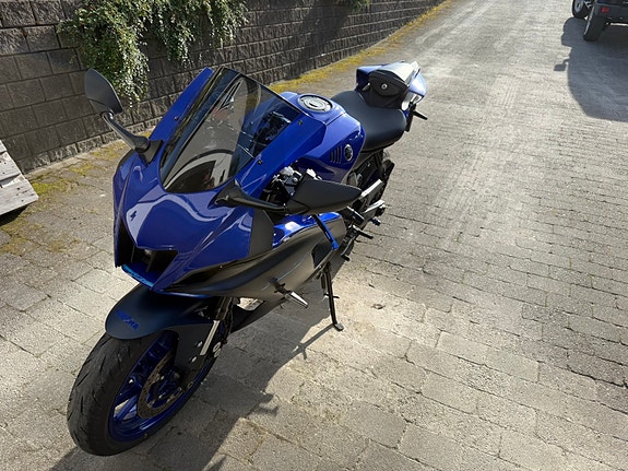 Yamaha R7 7 of 7