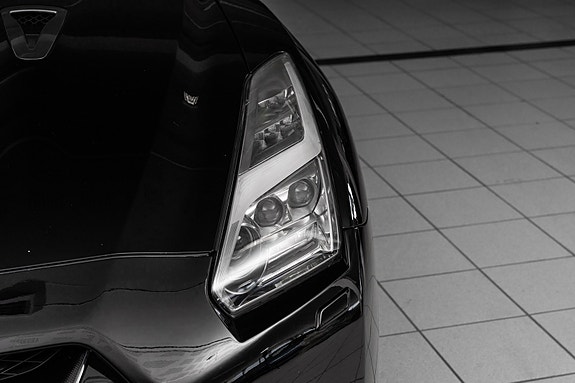 Nissan GT-R 7 of 30