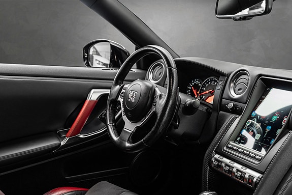 Nissan GT-R 30 of 30