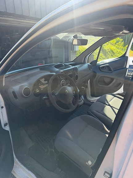 Peugeot Partner 17 of 17