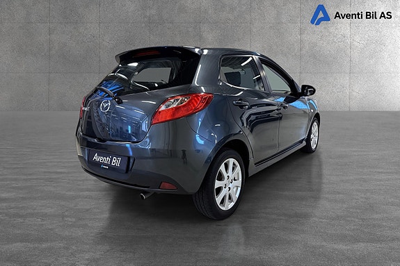 Mazda 2 3 of 18