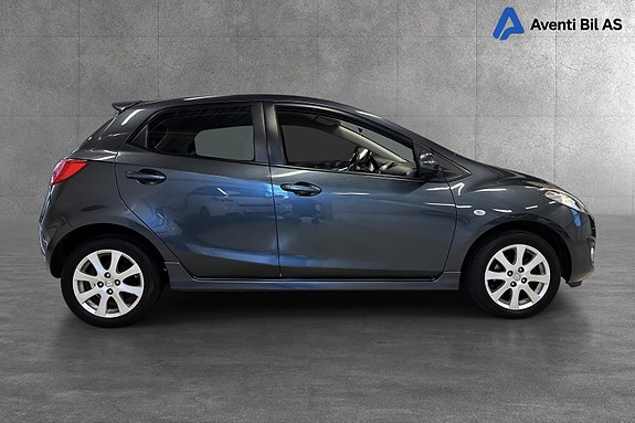 Mazda 2 2 of 18