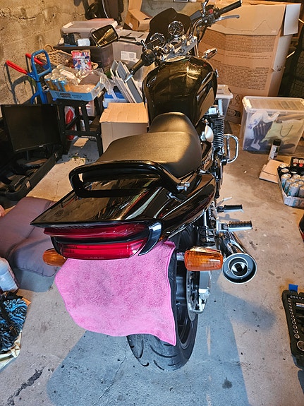 Yamaha XJR 1300 6 of 8