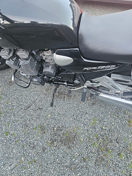 Yamaha XJR 1300 8 of 8