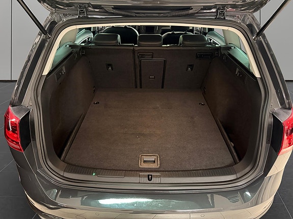 Volkswagen Golf Alltrack 28 of 30