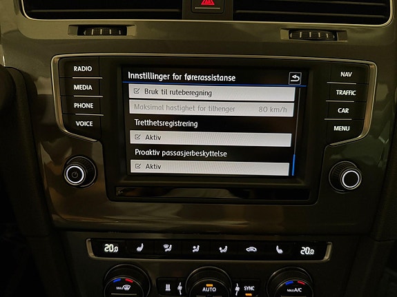 Volkswagen Golf Alltrack 21 of 30