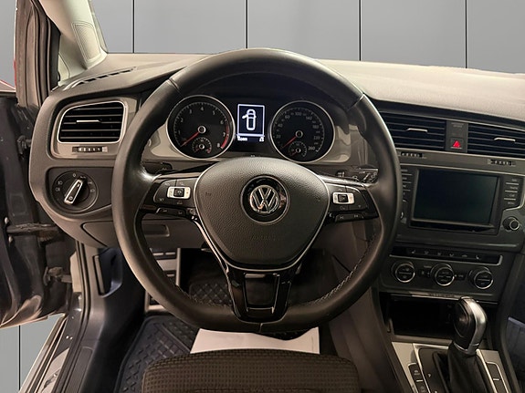 Volkswagen Golf Alltrack 13 of 30