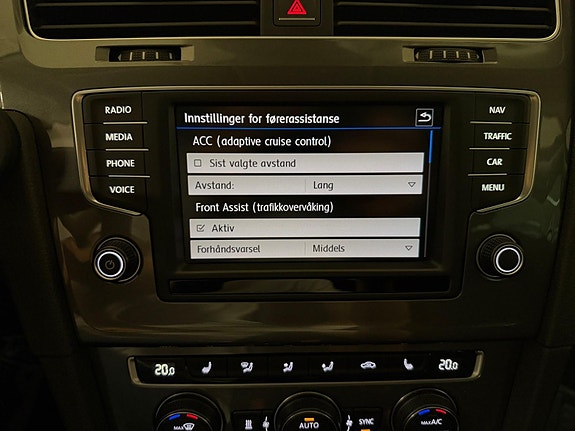 Volkswagen Golf Alltrack 19 of 30