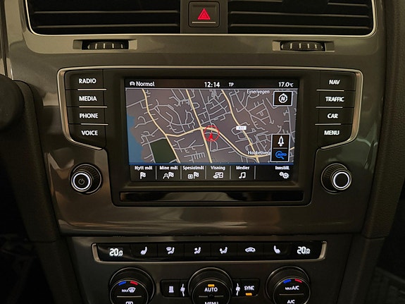 Volkswagen Golf Alltrack 18 of 30