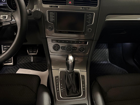 Volkswagen Golf Alltrack 14 of 30