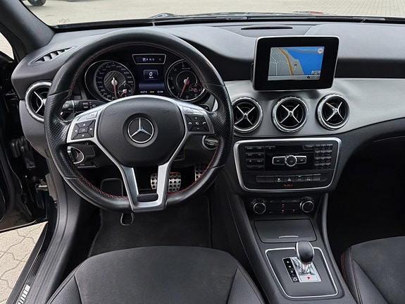 Mercedes-Benz GLA45 6 of 11