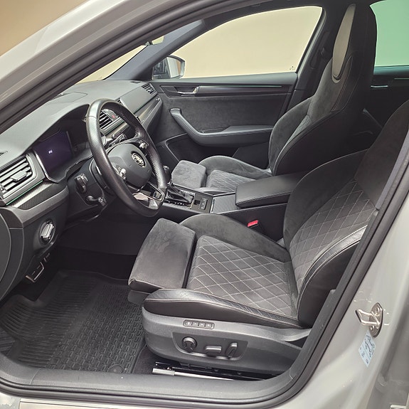 Skoda Superb 16 of 30