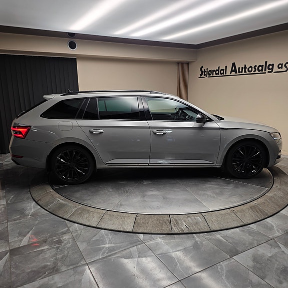 Skoda Superb 8 of 30