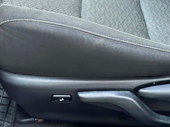 Toyota Auris 29 of 30