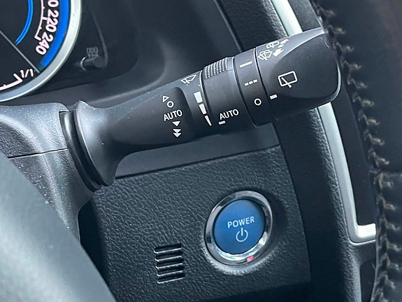 Toyota Auris 21 of 30