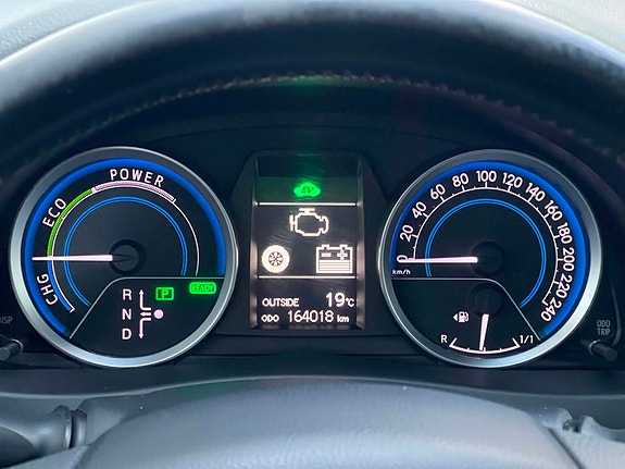 Toyota Auris 12 of 30