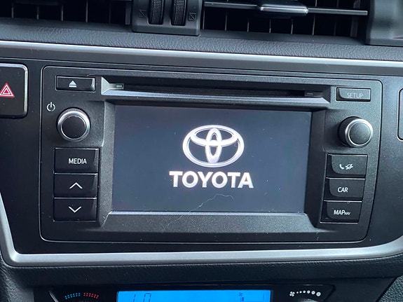 Toyota Auris 13 of 30