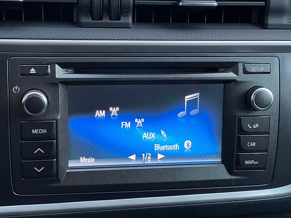Toyota Auris 14 of 30