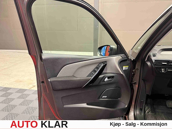 Citroen C4 Picasso 24 of 30