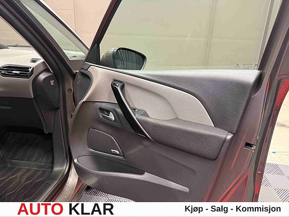 Citroen C4 Picasso 28 of 30