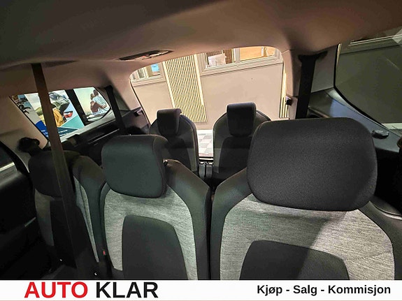Citroen C4 Picasso 21 of 30
