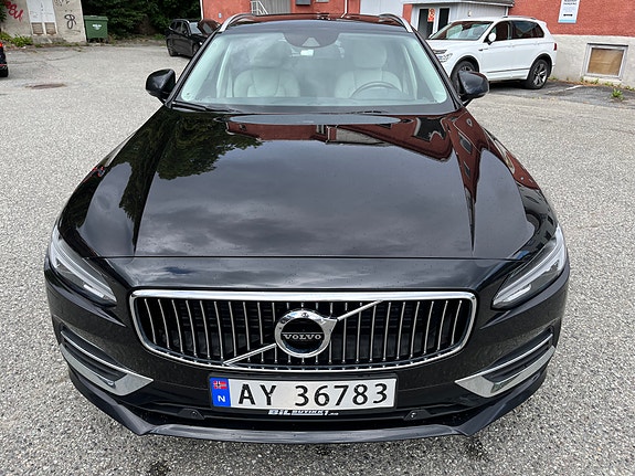 Volvo V90 13 of 30