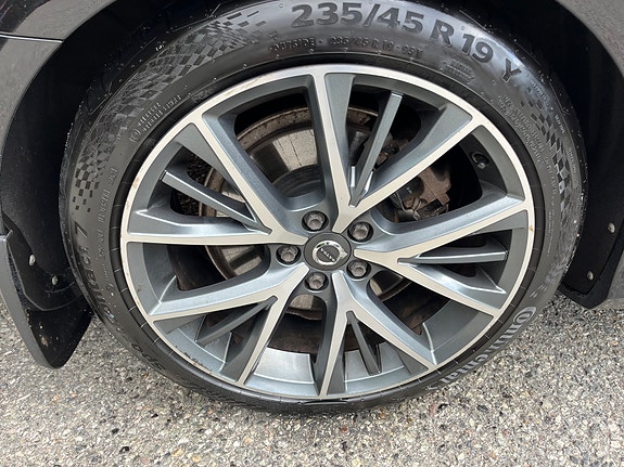 Volvo V90 21 of 30