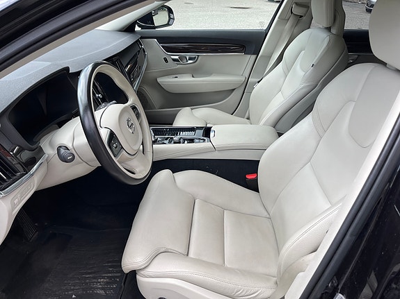 Volvo V90 25 of 30