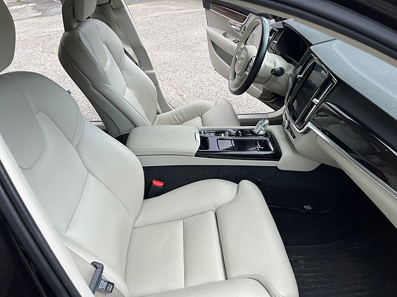 Volvo V90 30 of 30