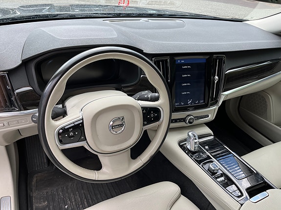 Volvo V90 23 of 30