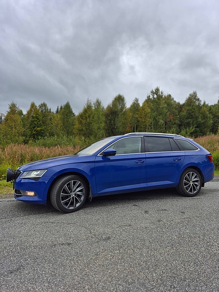 Skoda Superb 3 of 11