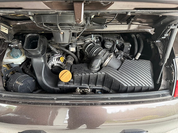 Porsche 911 Carrera 8 of 16
