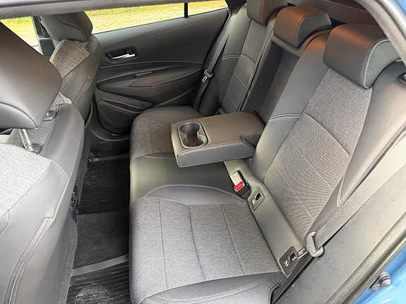Toyota Corolla 25 of 29