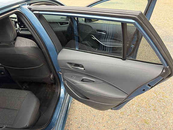 Toyota Corolla 13 of 29