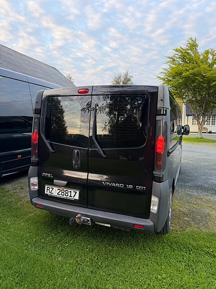 Opel Vivaro 8 of 17