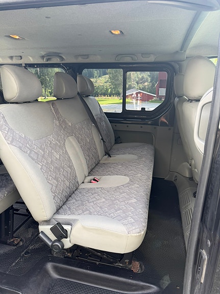 Opel Vivaro 11 of 17