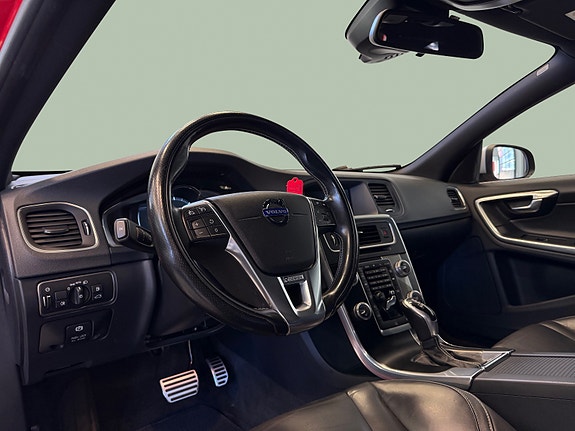 Volvo V60 11 of 30