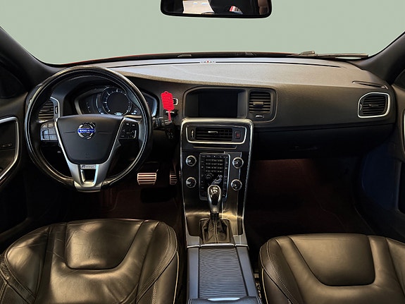 Volvo V60 15 of 30